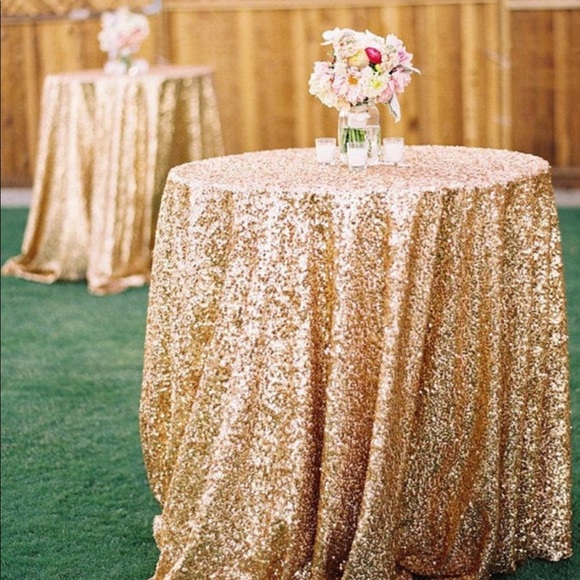 Gold sequin tablecloth - Picture 1 of 5